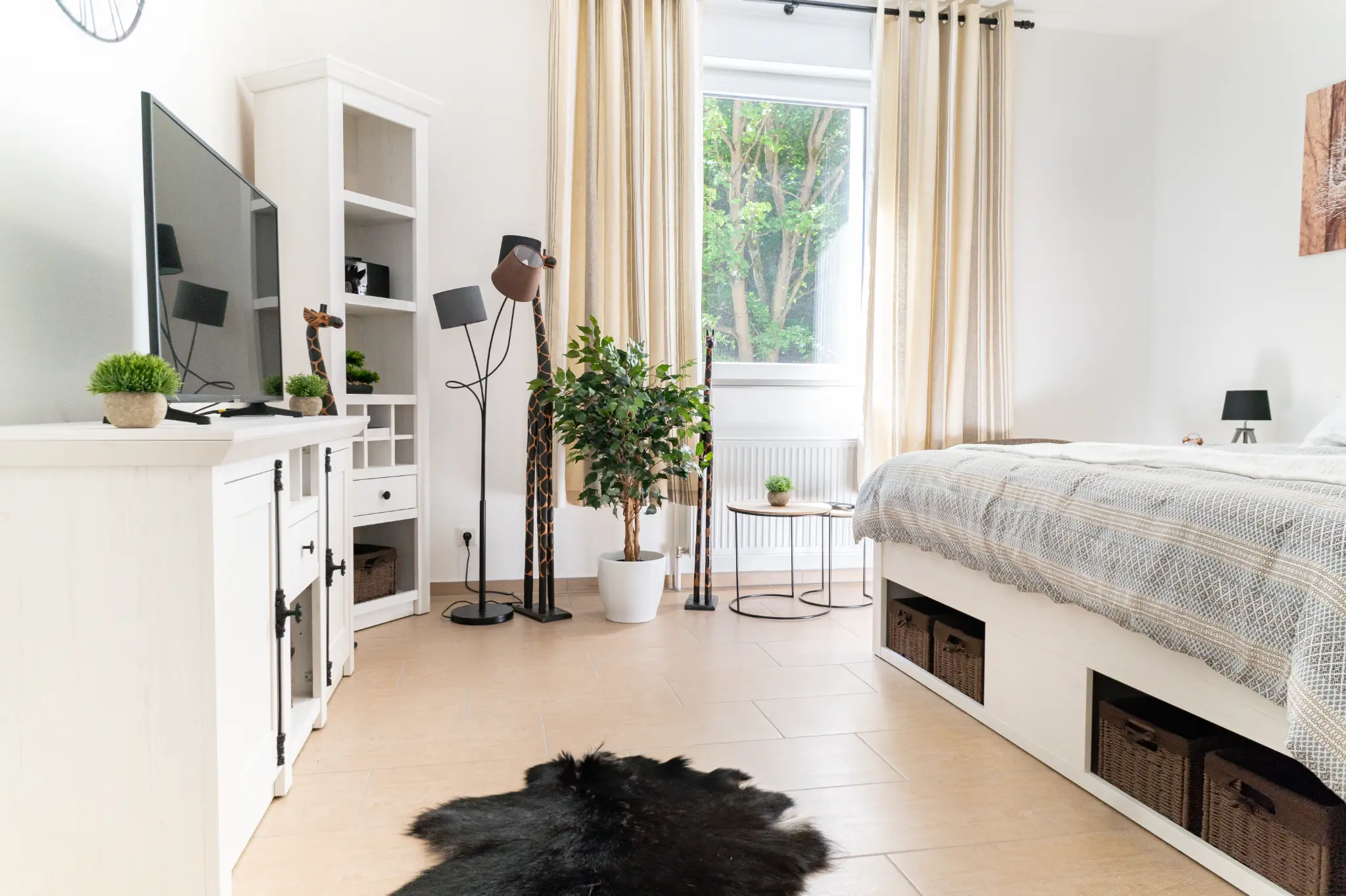 Bedroom & Living Area